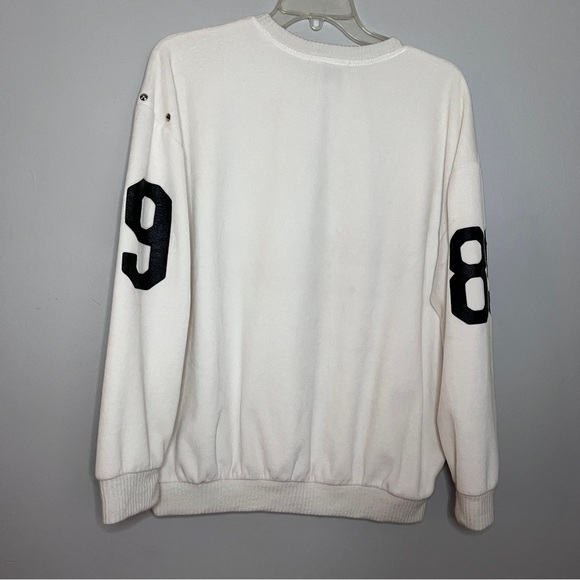 Forever 21 Black and White Crewneck Sweatshirt Size Medium EUC - Picture 3 of 5